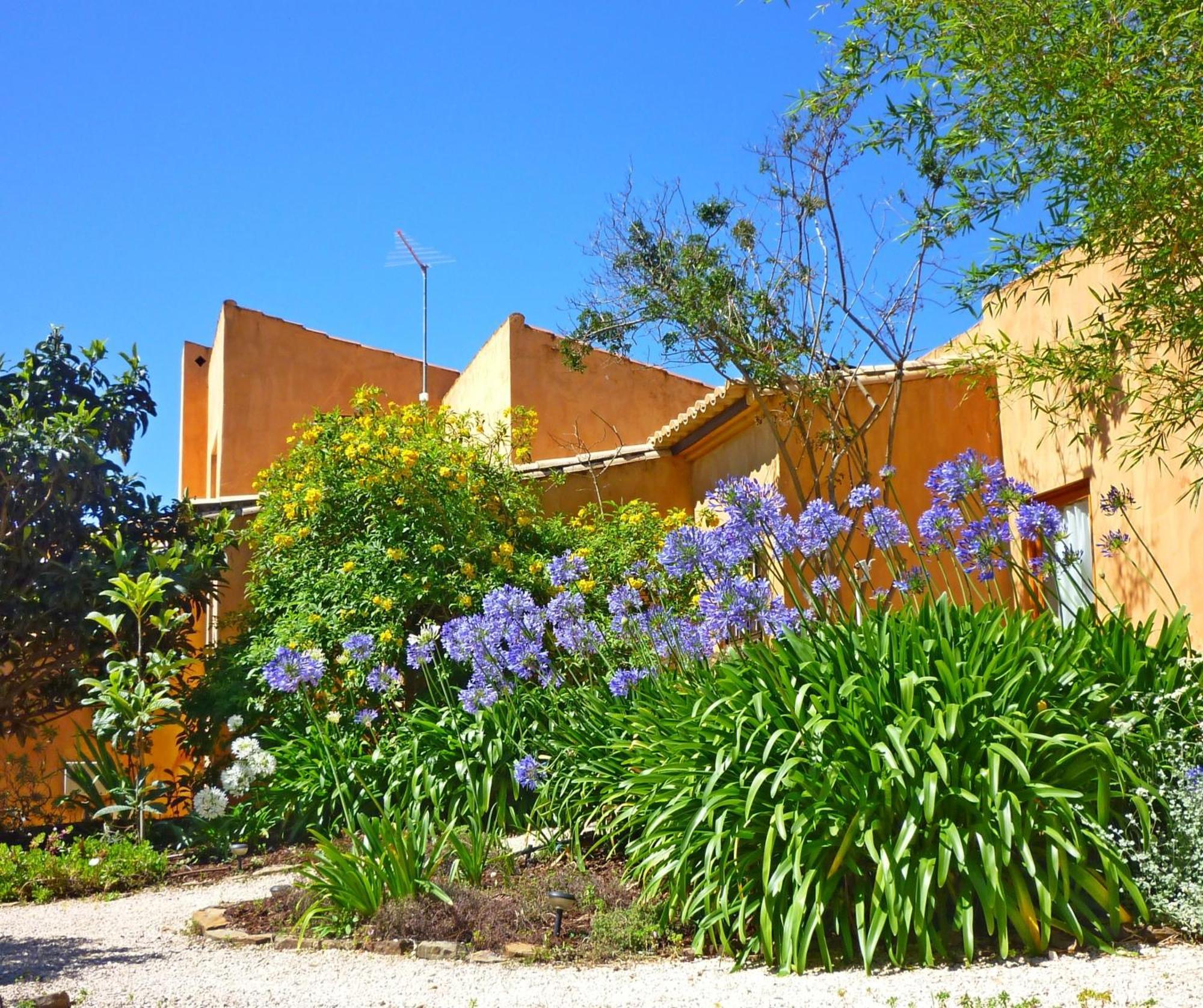Casa Dos Sonhos: Eco-friendly Retreat With Private Terrace Barao de Sao Joao